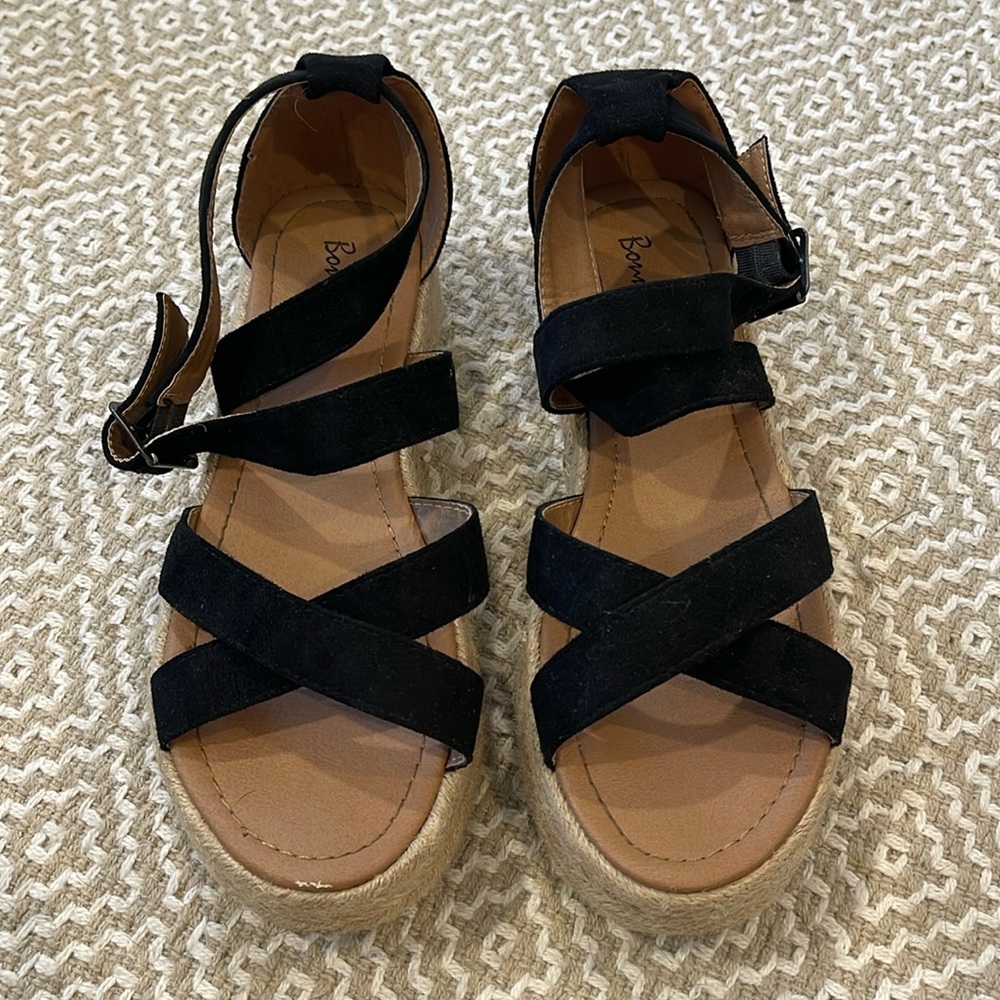 Bonnie black strap wedge